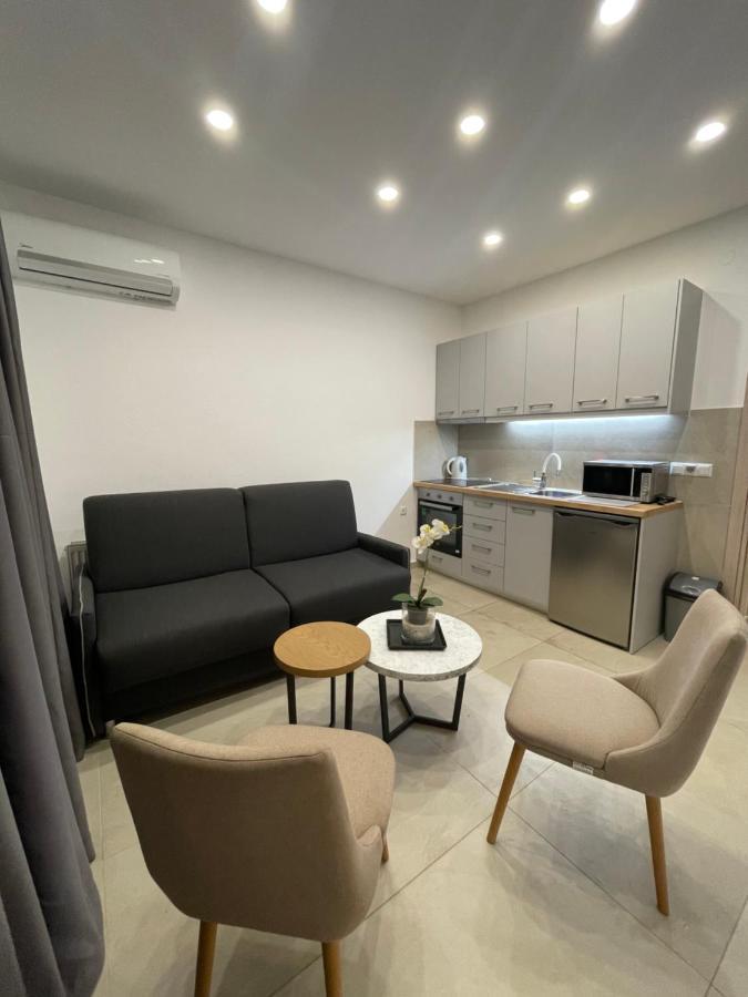 Central Luxury Apartment In Paralia Ofryniou Ofrínion Exterior foto